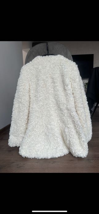 Разкошно бяло палто H&M