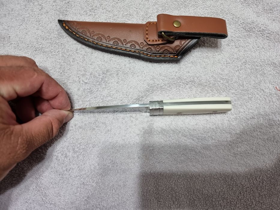 Продам нож новый