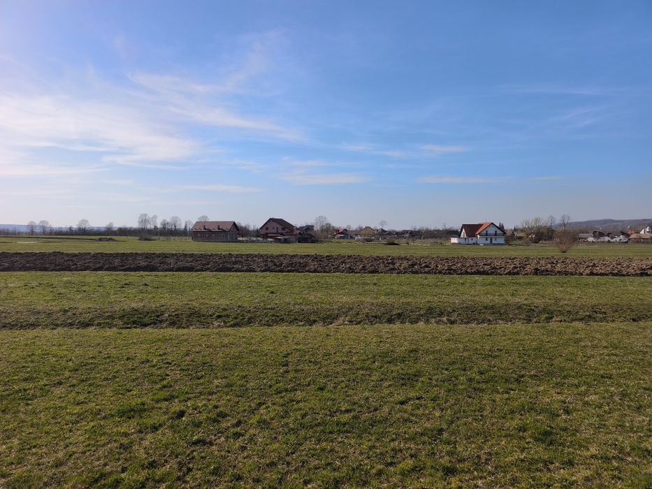 Teren intravilan ,20 arii , Chechiș ,la 12 km de Baia Mare