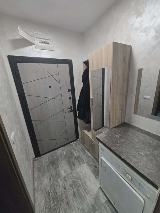 Дава се под наем Едностаен апартамент в София, Малинова долина - 1 кв.м за 498.27 € - Снимка #1