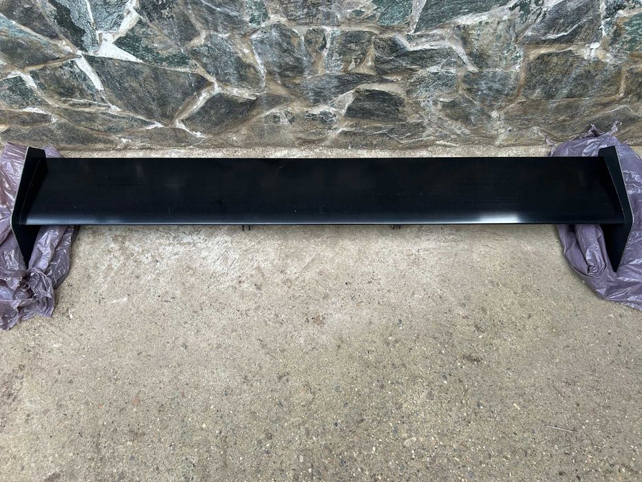 Спойлер, крило..