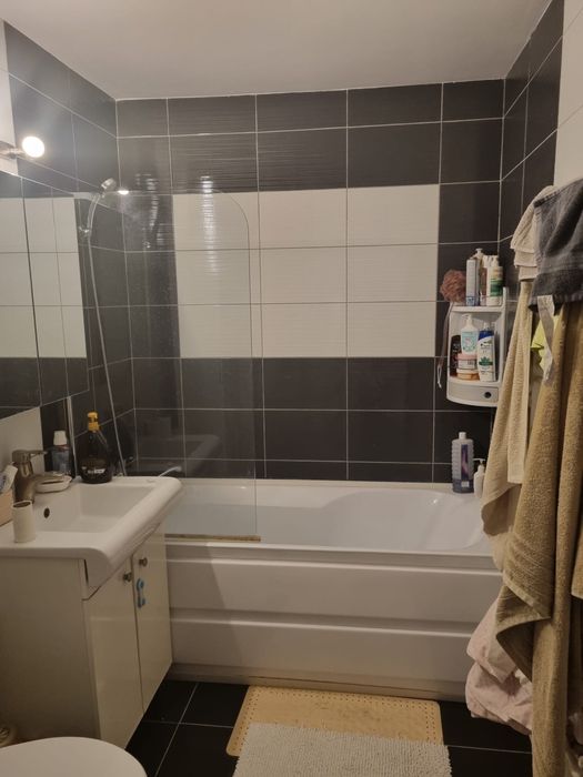 Inchiriez apartament 2 camere