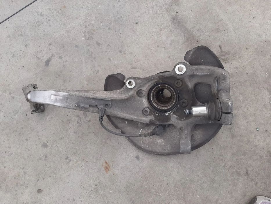 fuzeta dreapta fata 2.0 tdi cgl audi q5 8r 2012  8k0407242ab