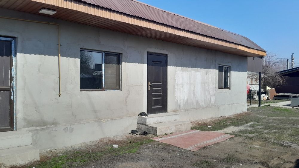 Продам  времянку  В центре  Байсерке