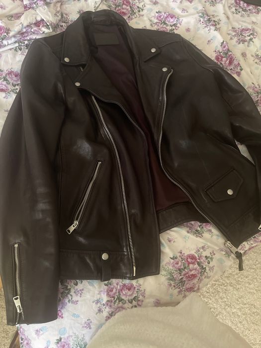 Geaca neagră din piele (L/X)