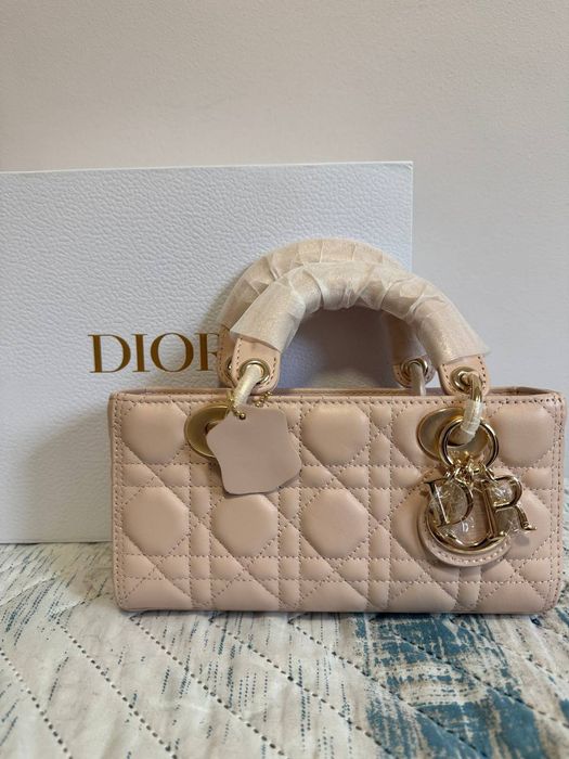 Нова чанта на Dior