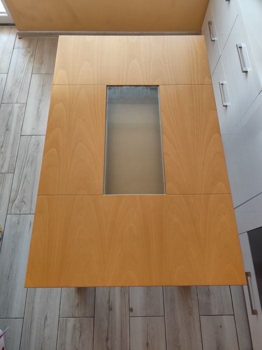 Трапезна маса/Маса за хранене