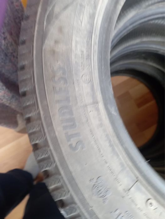 Продам зимние Шины 225/60/R17