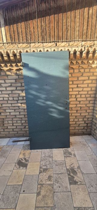 Продается входная дверь новая не вставленная