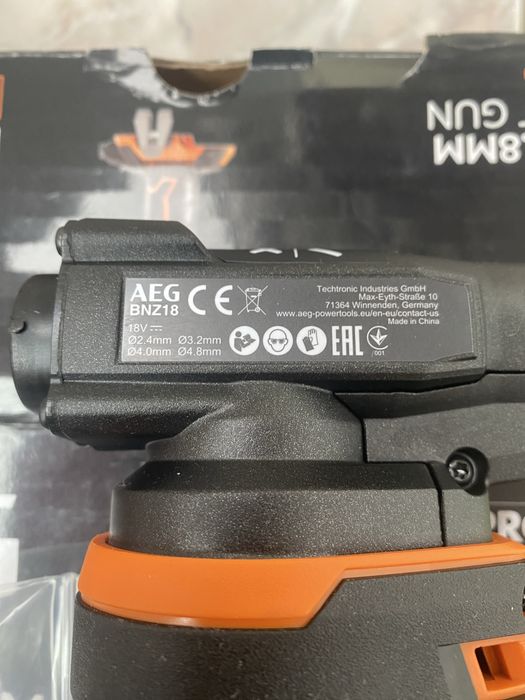 PISTOL de nituri AEG compact de 18V 4,8 MM