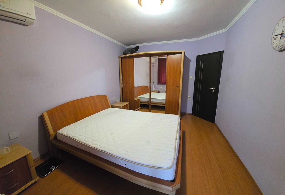 Дава се под наем Тристаен апартамент в София, Хладилника - 135 кв.м за 392000 € - Снимка #3