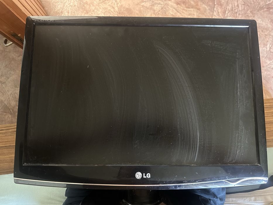 продам монитор LG