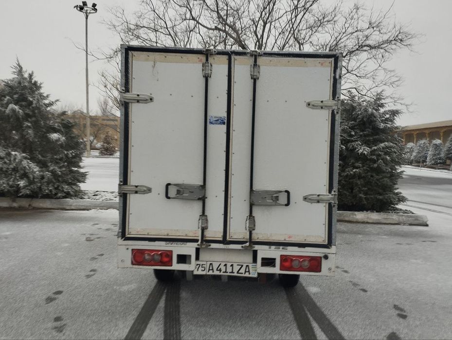 SHINERAY yuk avtomobili