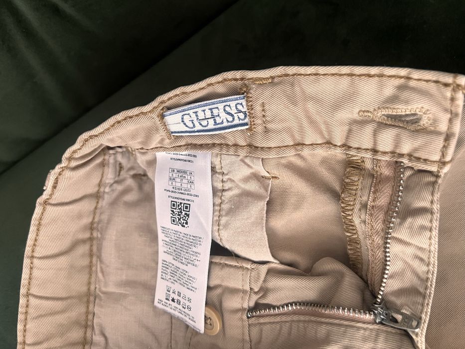 Къси панталонки Guess