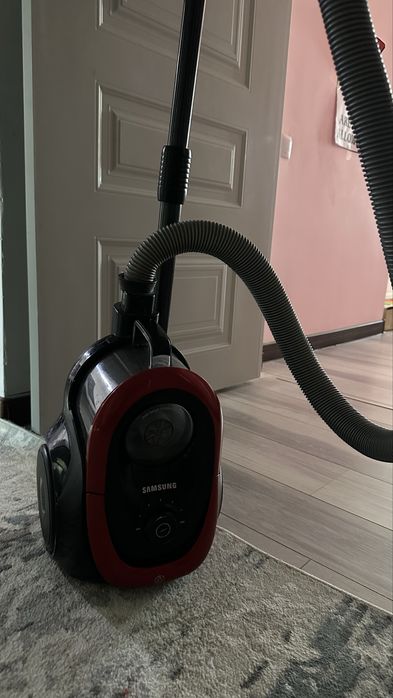 Срочно продам пылесос