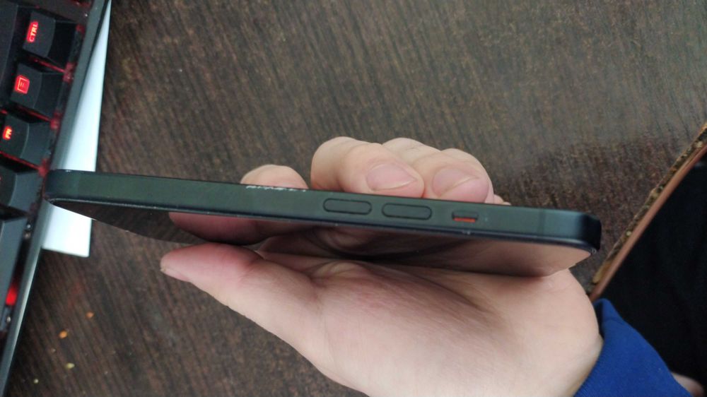 iPhone 15, 128 ГБ, АКБ 92%