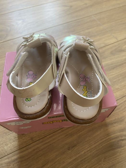 Детски сандали за момиче