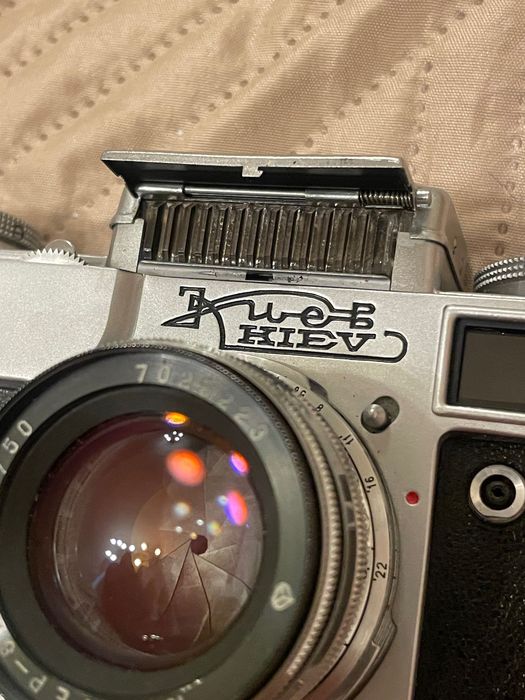 ОТЛИЧЕН Фотоапарат Киев 4, Kiev 4 , обектив Юпитер 8М