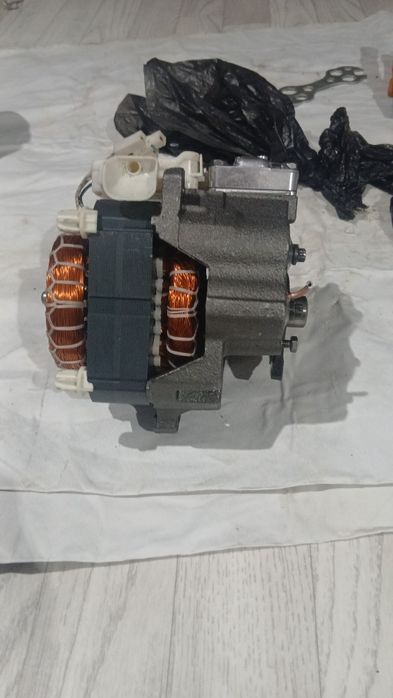 Продам новый моторчик от холодильника