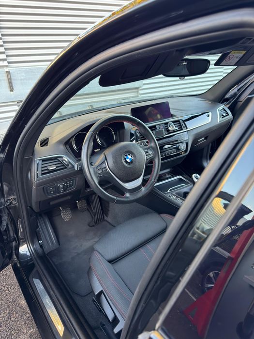 Vând BMW seria 1, 118i, 2019, black edition, 127000km, TVA deductibil