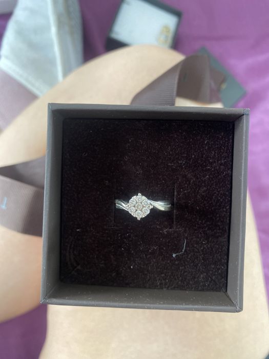 inel logodna aur alb 18 k cu diamante teilor