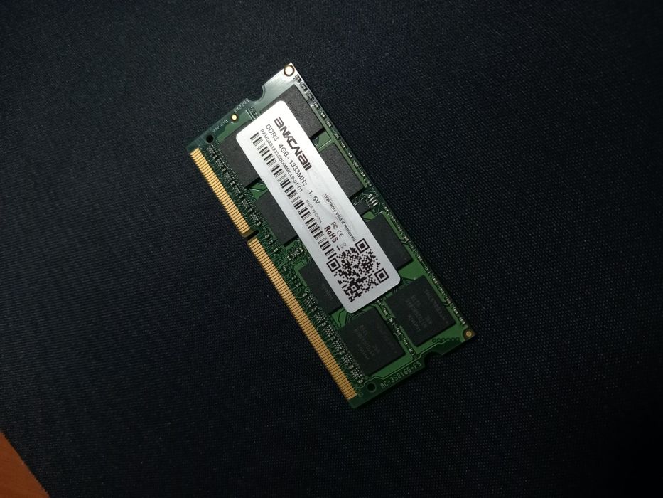 Прадам оперативную память для ноутбука 4гб, DDR3, 1333MHz
Писать в лич