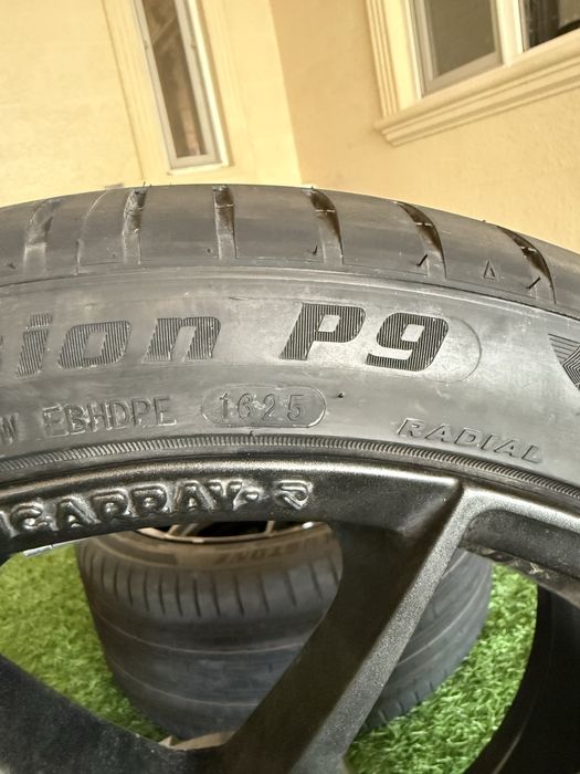 265/35/19 Шины летние новые