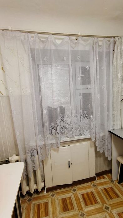 Продам тюль и люстры