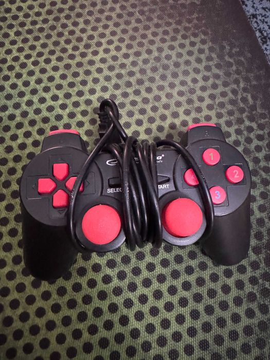 Controller cu fir Esperanza pentru PC