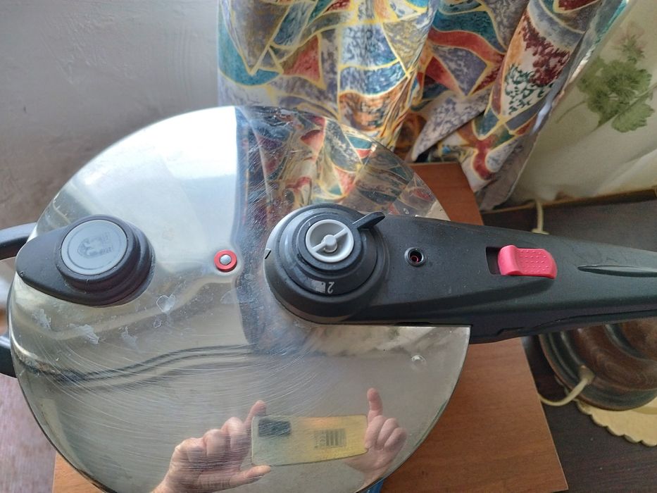 Тенджера под налягане различни модели