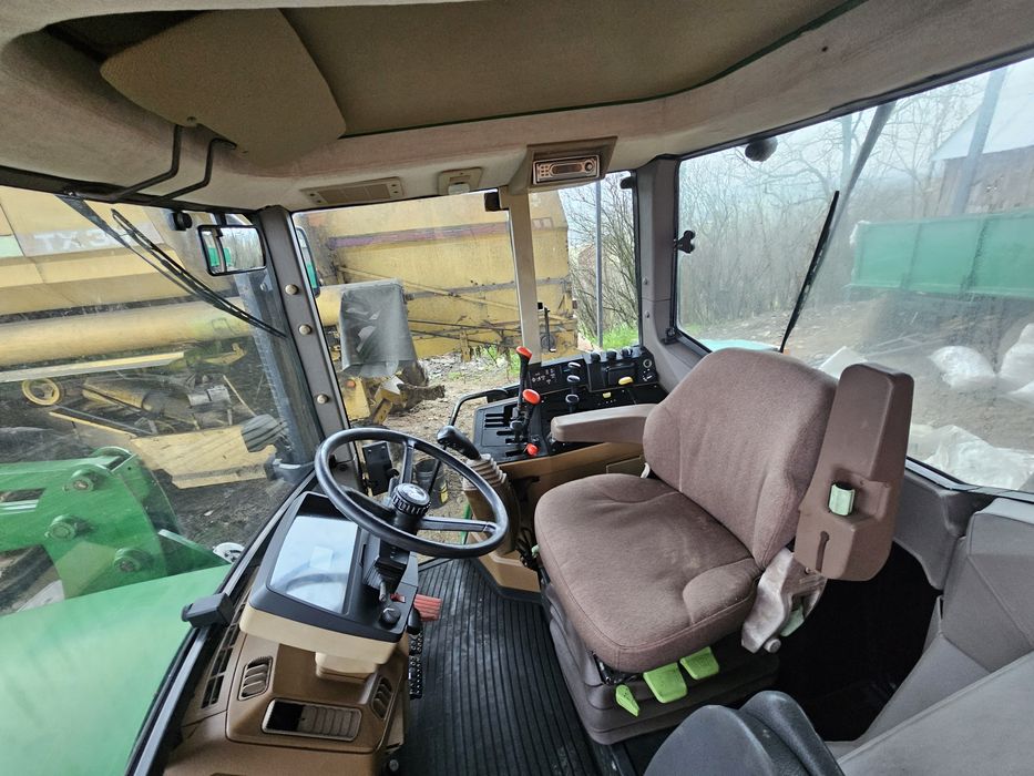 Vând Tractor John Deere 6800 cu incarcator frontal