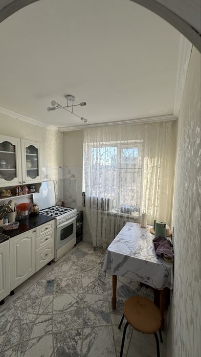 Продам 2х квв. квартиру  Район 11 мкр