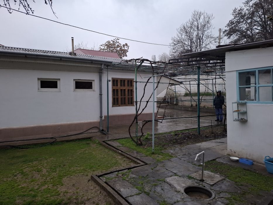 Луночарский,М.Улугбекский р-н! Про-ся 4,24-соток дом 3-комнат