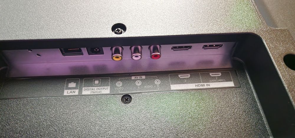 Продавам 55 инча 4К, нов смарт ТВ Pioneer Xumo