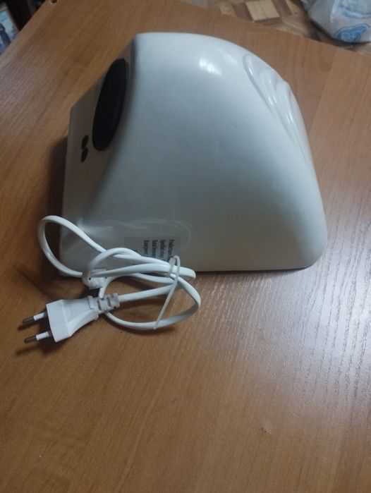 Продам сушилку для рук.