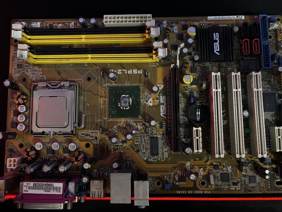 Материнская плата