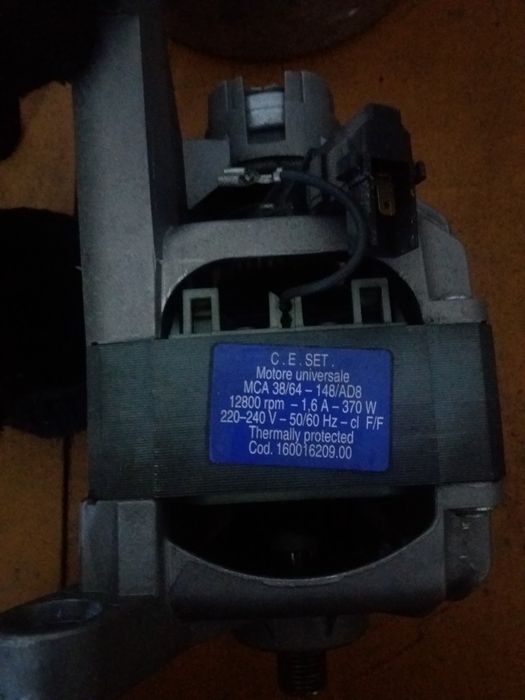 Двигатель на стиральную машинку