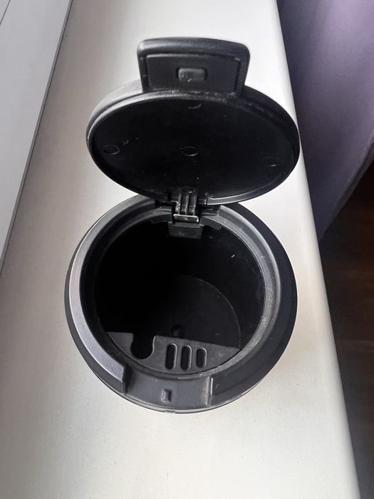 Пепельница для машины