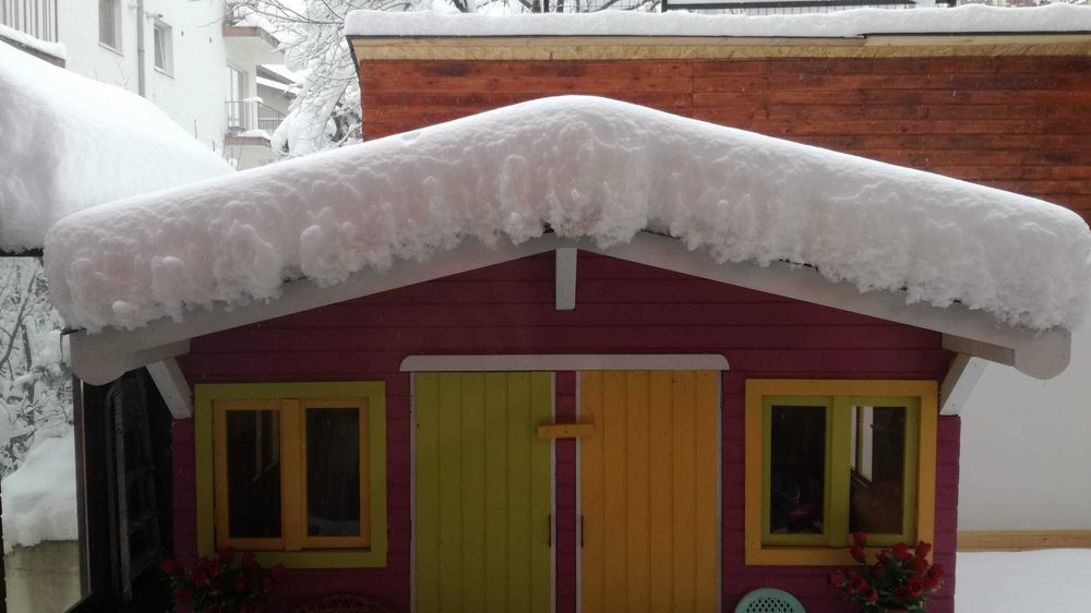 Căsuța din lemn pentru copii