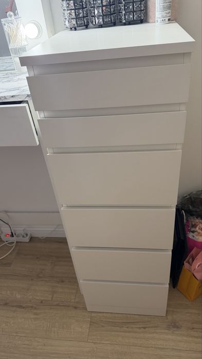 Masuta de machiaj cu comoda