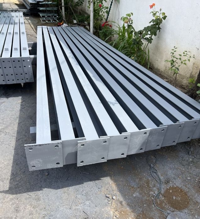 Vând ferme metalice cu deschidere de 8m din profil ipe 160