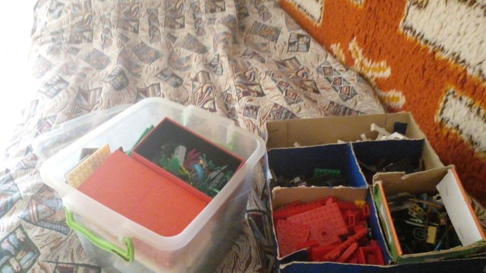 Продам лего много