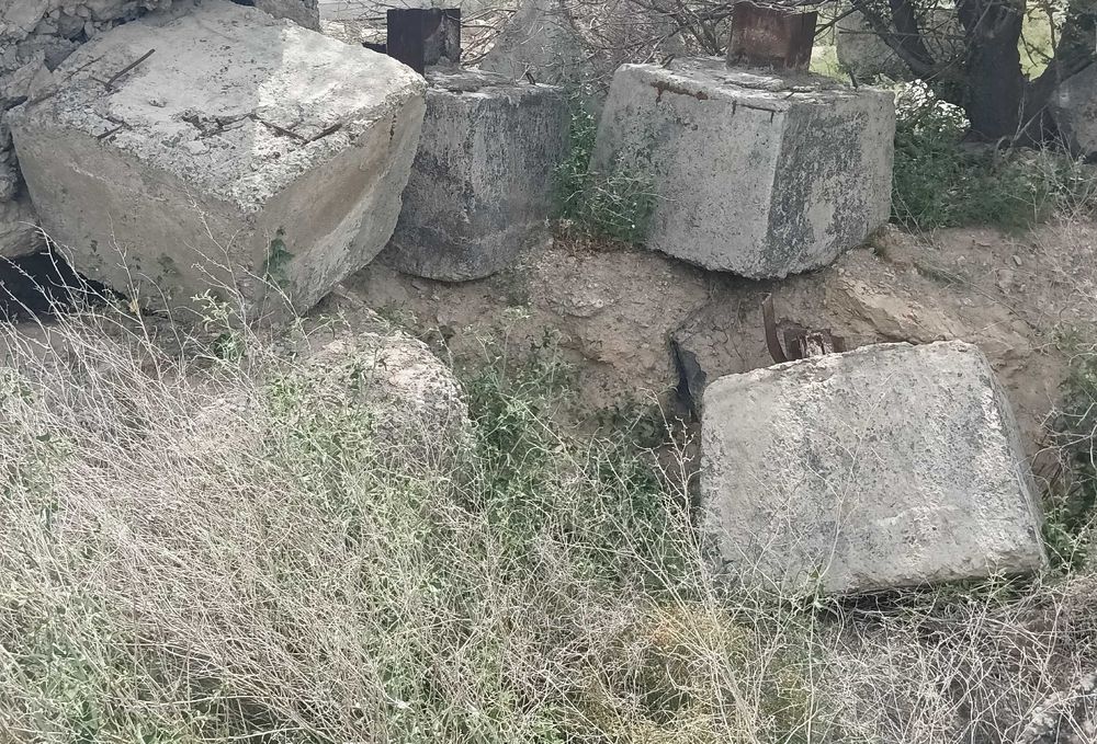 блоки ЖБ стаканы и т.д