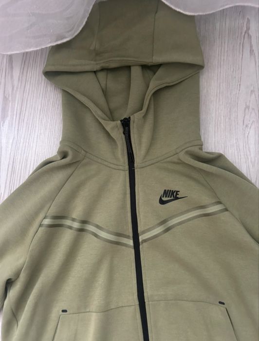 Compleu nike tech