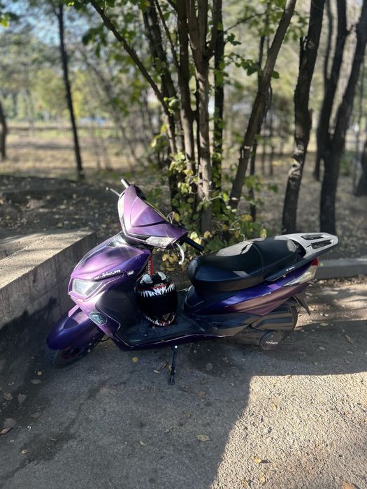 Продам м8 2 поколения