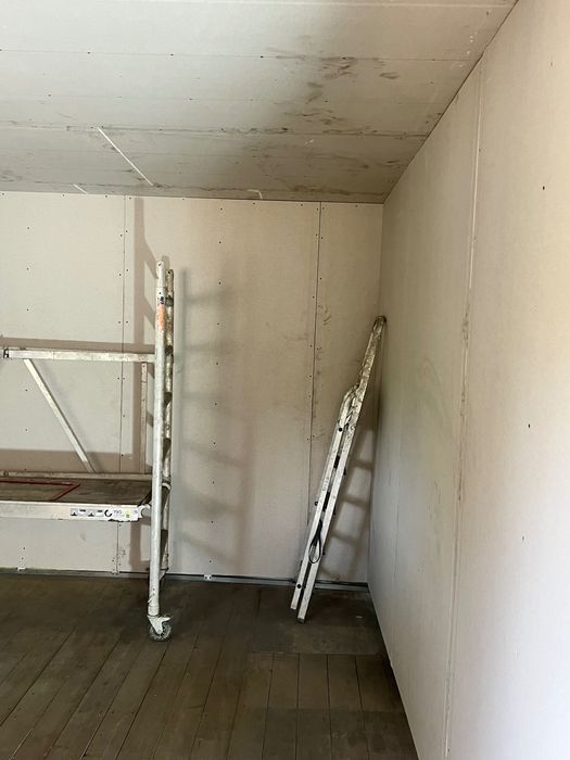 Execut lucrări interioare