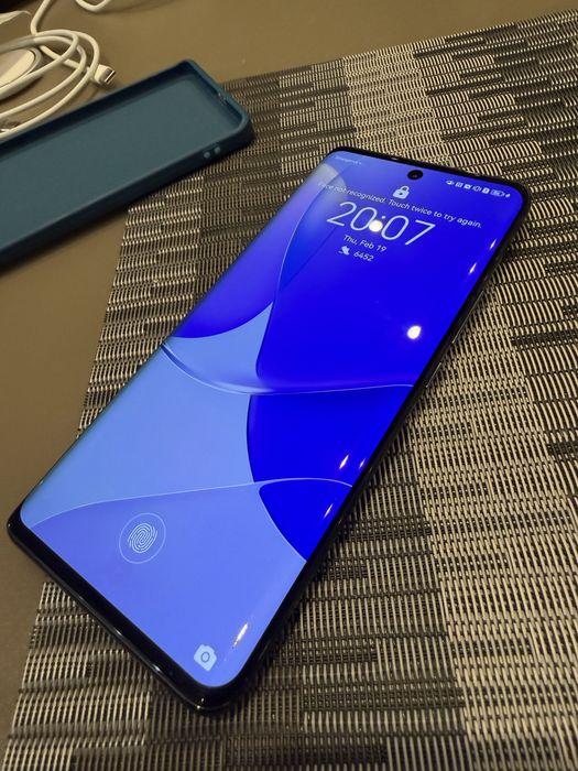 Продавам телвфон Huawei Nova 9