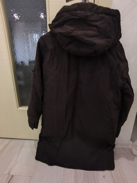 Дамско зимно дълго яке с качулка.