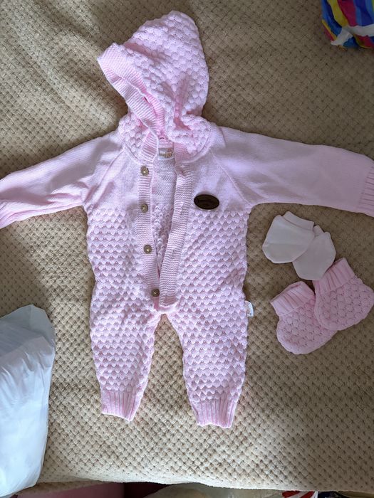 Продам детский комбинезон на весну