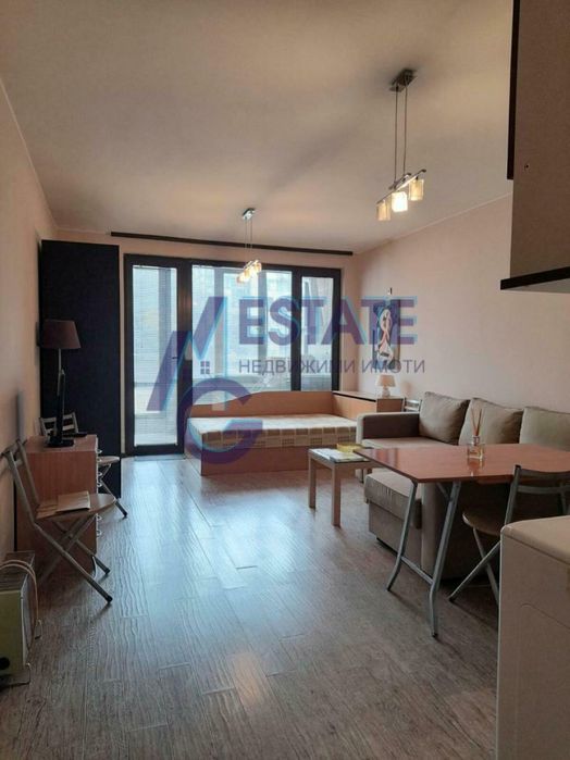 Просторен едностаен апартамент в гр. Бургас - Славейков.